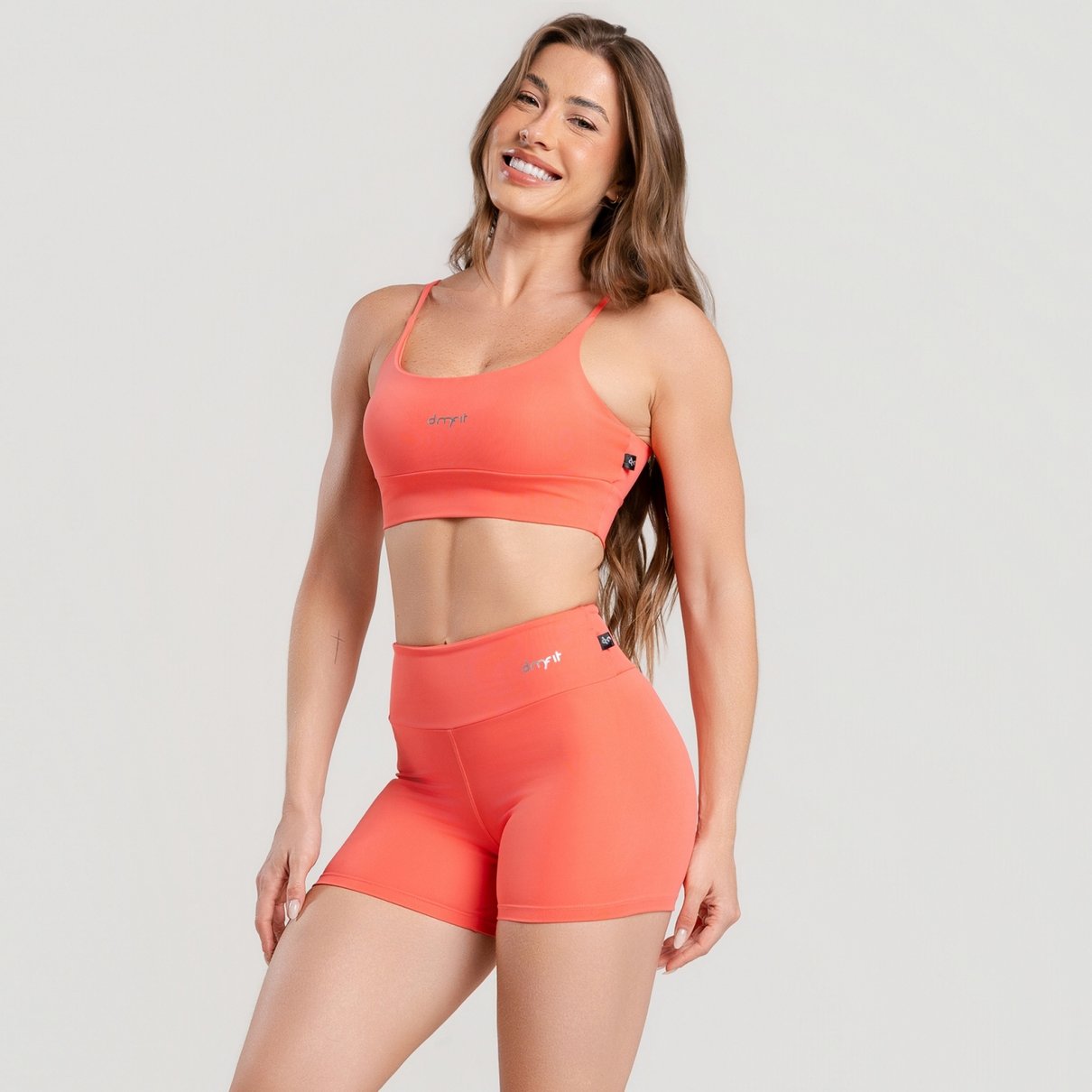 04 short fitness poliamida basico coral