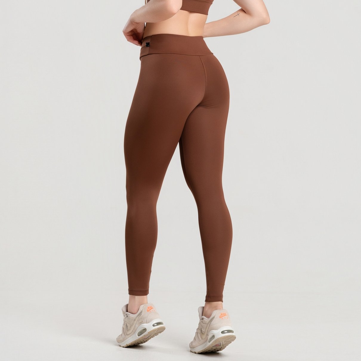 04 calca legging poliamida basica marrom