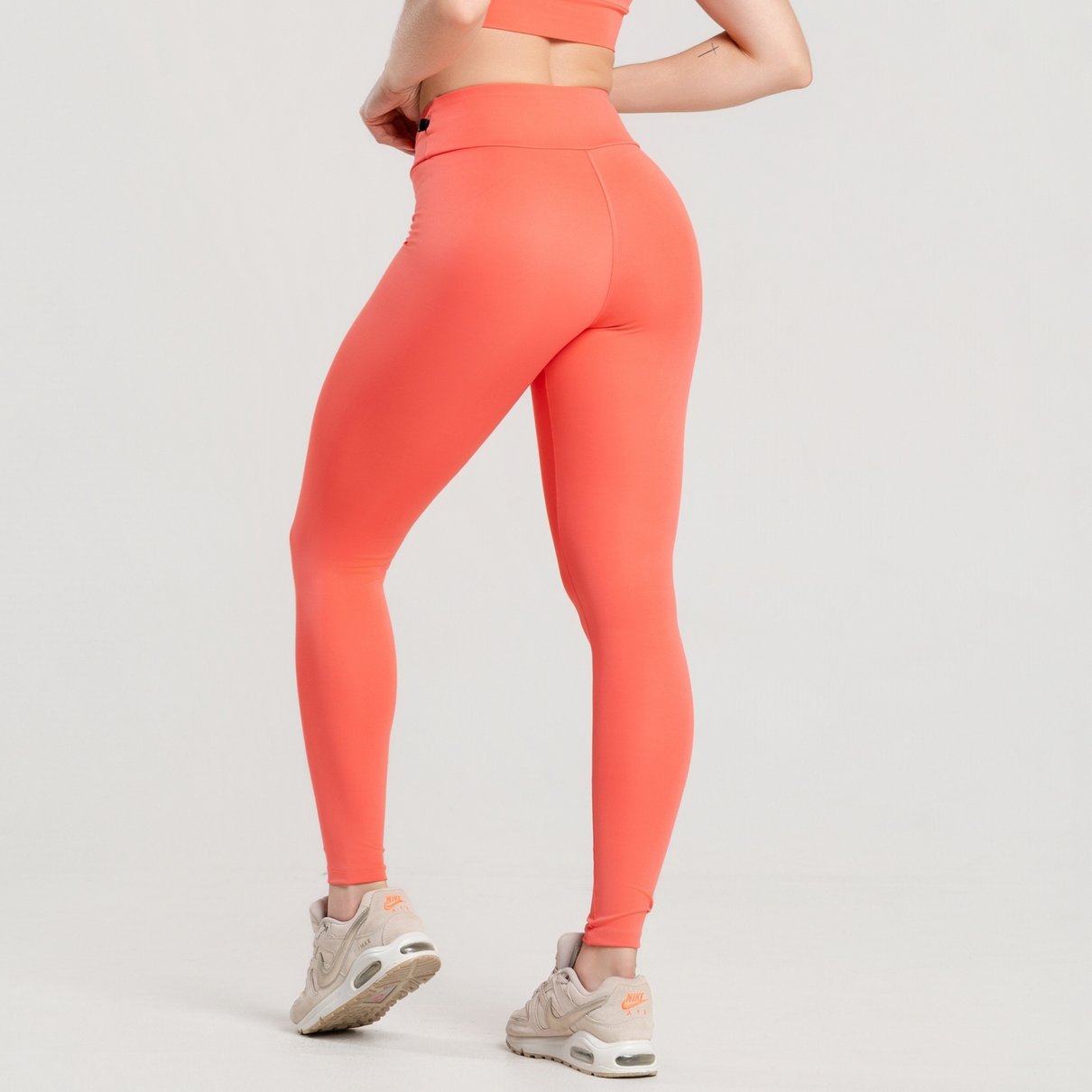 04 calca legging poliamida basica coral