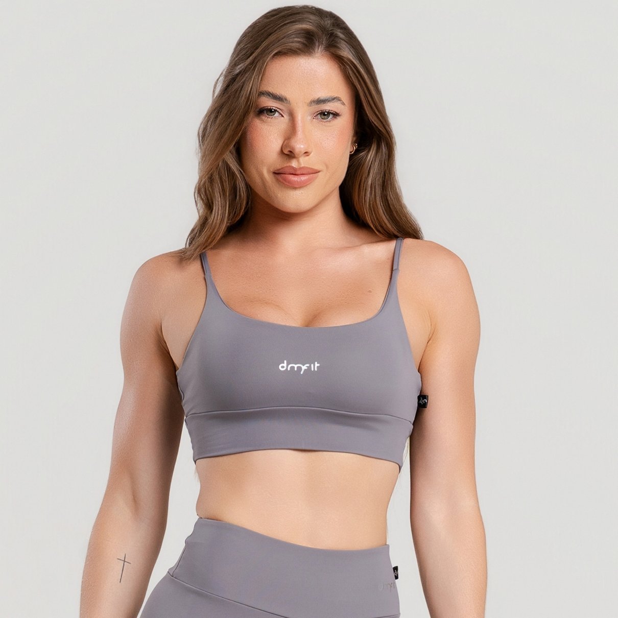 02 top fitness poliamida basico cinza