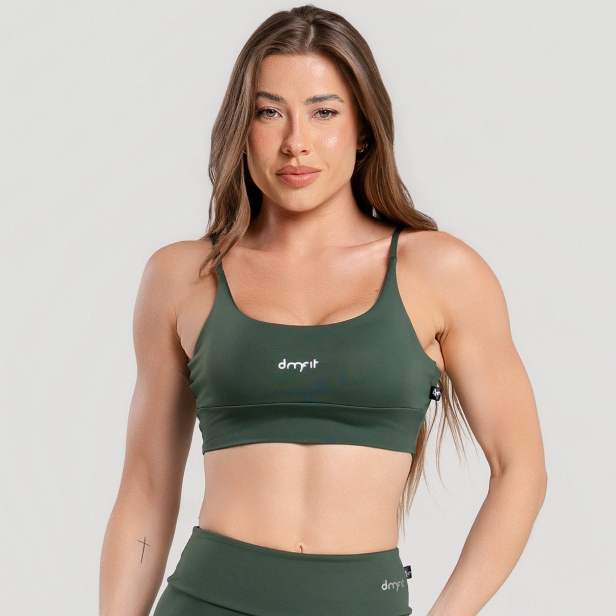 01 top fitness poliamida basico verde
