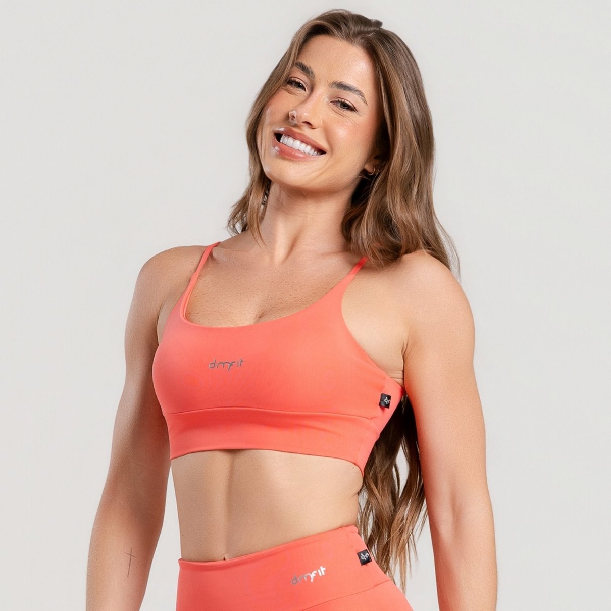 01 top fitness poliamida basico coral
